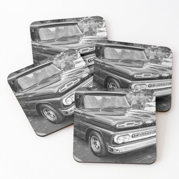 Aperçu de l'œuvre Camionnette Chevrolet Apache série 10 rouge de 1961, noir et blanc créée et vendue par RichFrancoCars.