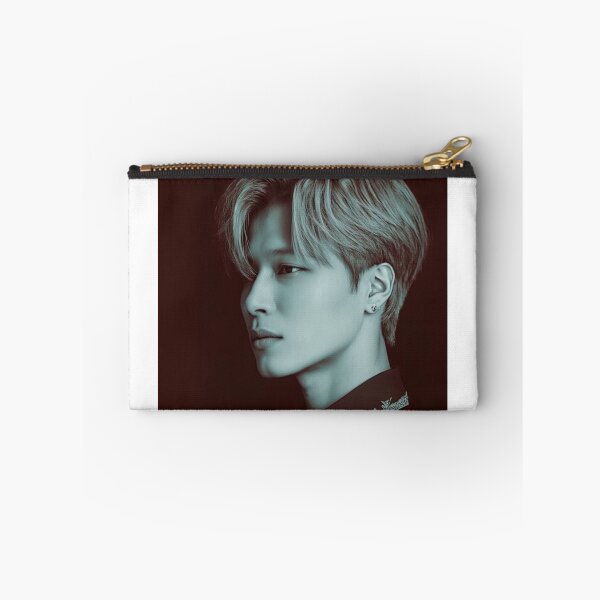 Artikelvorschau, Taemin Lee entworfen und verkauft von Solace Sparkles.