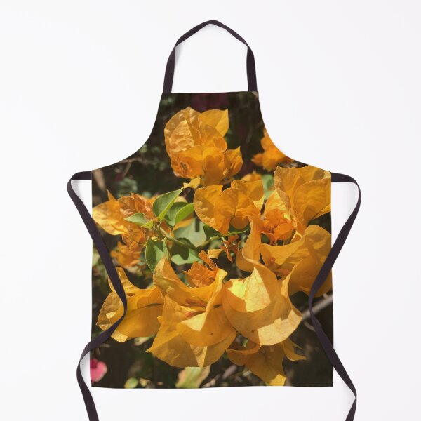 Artikelvorschau, Bougainvillea-Schönheit entworfen und verkauft von Maree Clarkson .