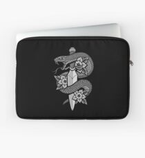 Serpent et Dague Housse de laptop