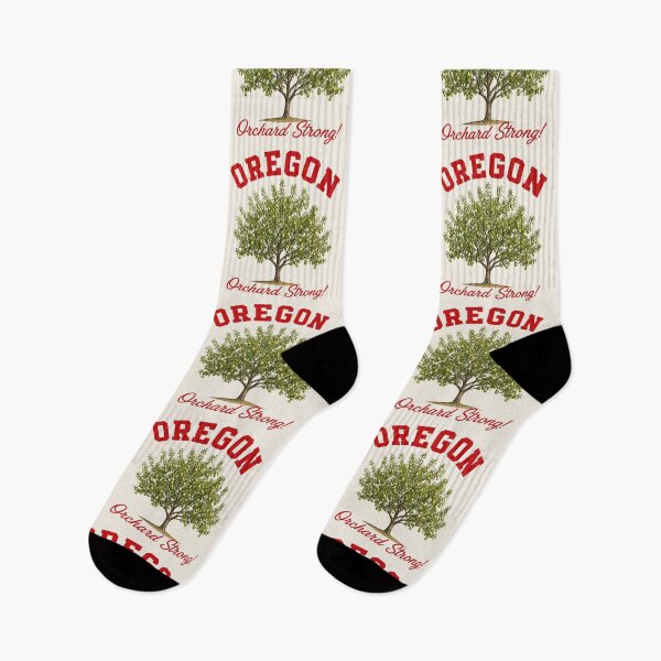 Artikelvorschau, Ernte von starken Birnenbäumen in Oregon-Obstgärten entworfen und verkauft von The-Drip-Studio.