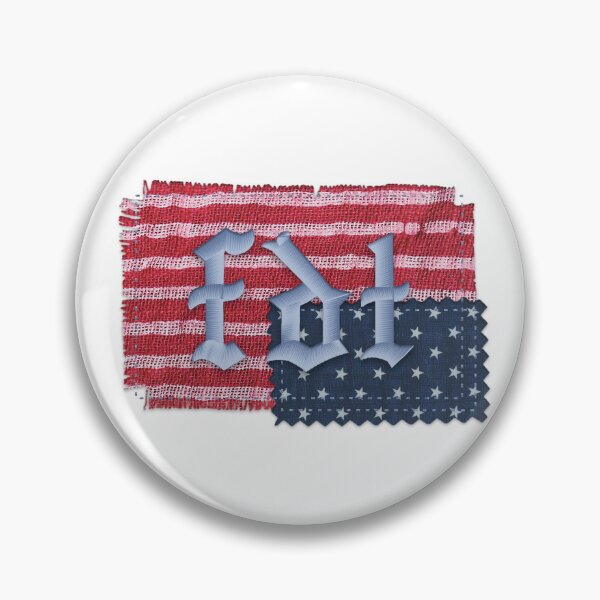 Aperçu de l'œuvre Drapeau américain à l'envers « FDT » - drapeau de protestation créée et vendue par art by hannah lang.