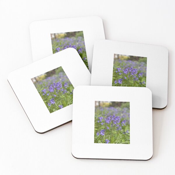 Artikelvorschau, Glockenblumen im Wald entworfen und verkauft von ForestedDesigns.