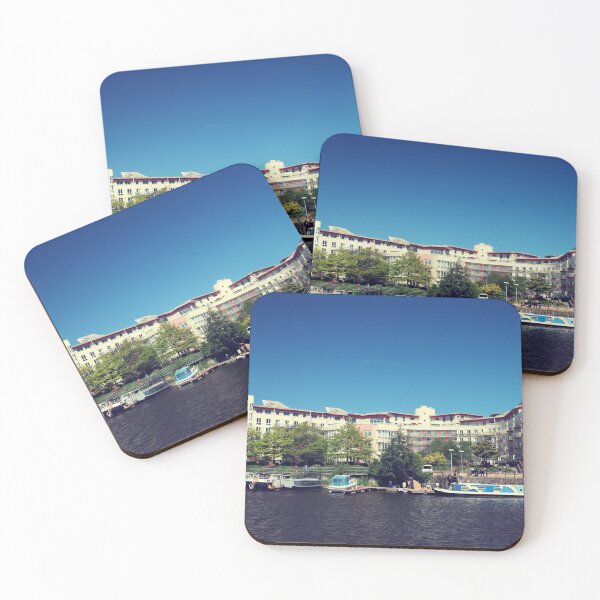 Aperçu de l'œuvre Appartements Harbourside créée et vendue par Rachel J Bowler.