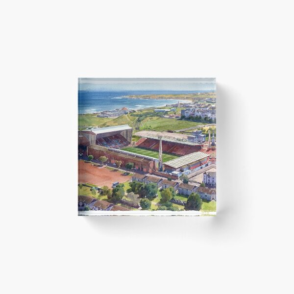 Artikelvorschau, Historisches Pittodrie-Stadion Aberdeen Luftbild Aquarell entworfen und verkauft von ArtworkNorth.