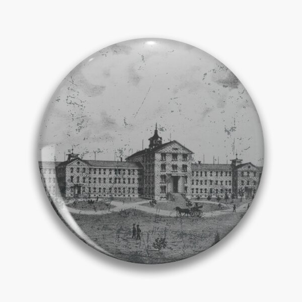 Artikelvorschau, Abgenutztes Foto aus dem St. Peter State Hospital entworfen und verkauft von GhostlyWorld.