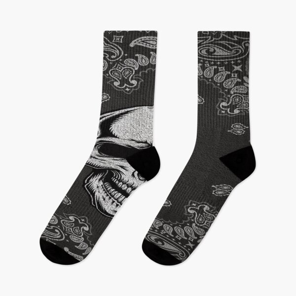 Aperçu de l'œuvre Bandana Skull Sombre - Tête de Mort et Motif Paisley créée et vendue par RAYBIL.