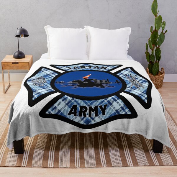 Artikelvorschau, Tartan Army Boston Maltese Cross - Tartan Army entworfen und verkauft von BerlinerKatzen.