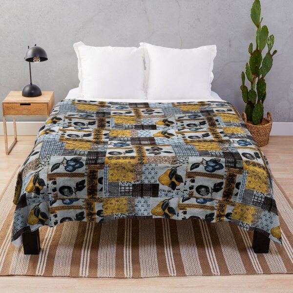 Artikelvorschau, Vintage Cottagecore Patchwork-Blumenmuster entworfen und verkauft von VlajkoArt.