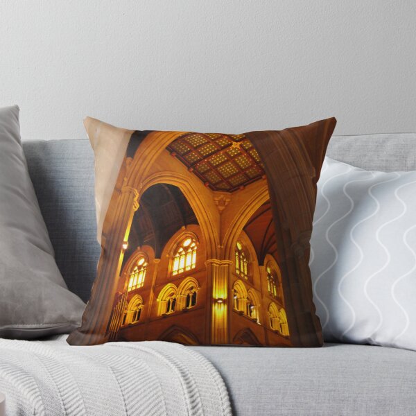 Aperçu de l'œuvre Intérieur d'église II créée et vendue par Anthony Macaluso.