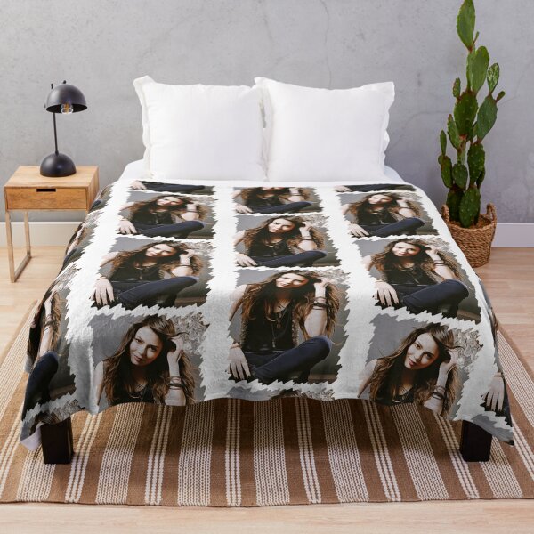 Item preview, Miranda Cosgrove - Oil Paint designed and sold by fontende.
