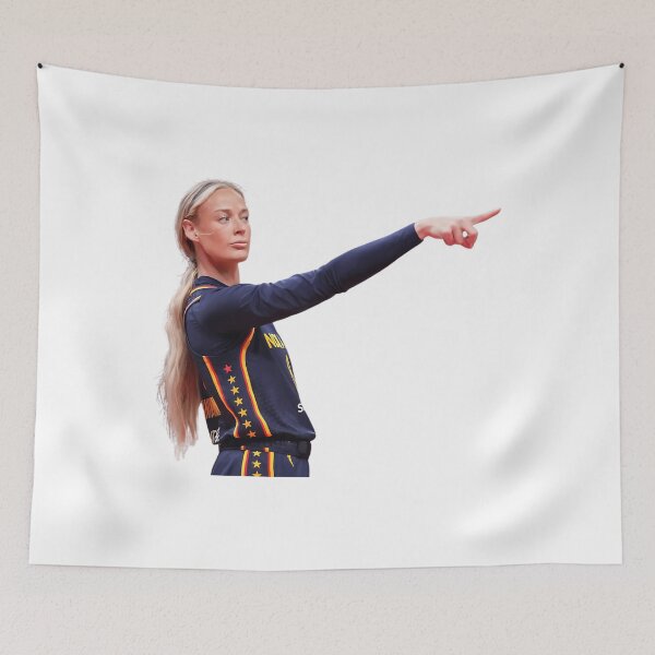 Aperçu de l'œuvre Sophie Cunningham Indiana Fever Pointing créée et vendue par PeaceTypo.