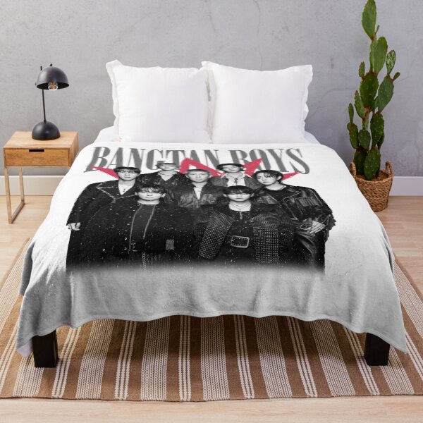 Artikelvorschau, Vintage Bangtan Boys Shirt, Grafik-Kpop-Shirt, Kpop Comfort Colors Shirt, BTS Kpop Arirang Album Retro 90er-Jahre Shirt, Geschenk für Fans entworfen und verkauft von BerryHand.