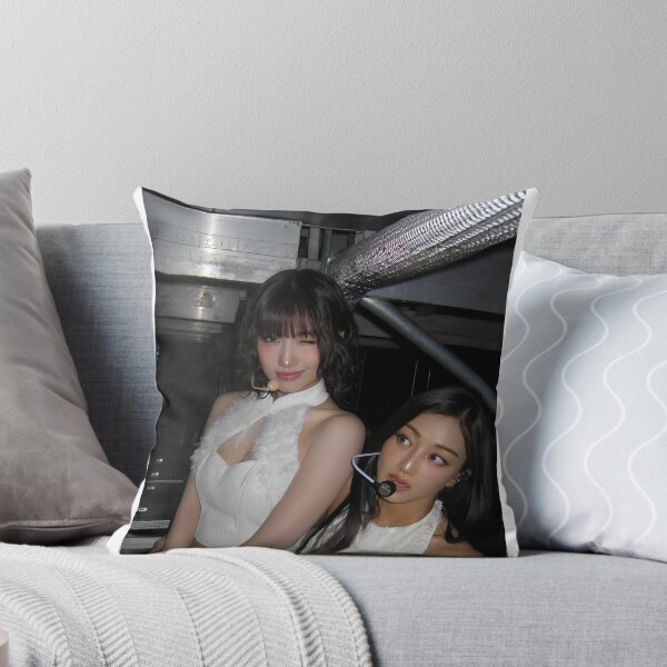Item preview, jihyo and momo designed and sold by tcadenas.