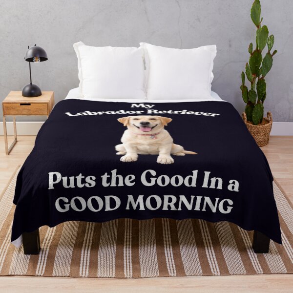 Item preview, MI LABRADOR RETRIEVER LE DA UN TOQUE BUENO A LOS BUENOS DÍAS designed and sold by PRINTSCHARMINGM.