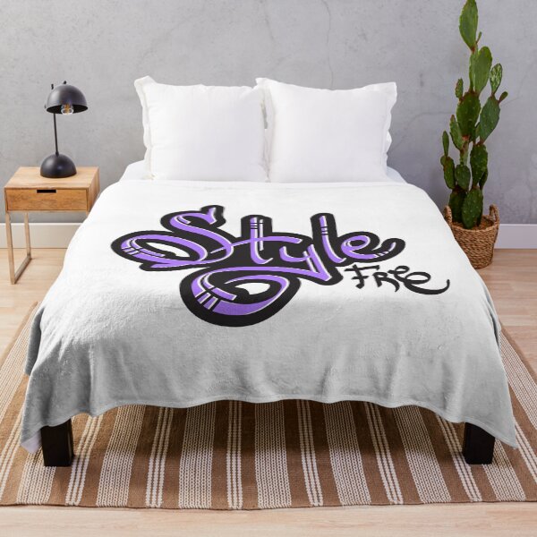 Artikelvorschau, Free Style Lila Graffiti Tag Street Art Sticker entworfen und verkauft von topprinting.