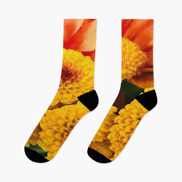 Item preview, Ramo de crisantemos amarillo dorado y gerberas naranjas designed and sold by BalkanBloom.