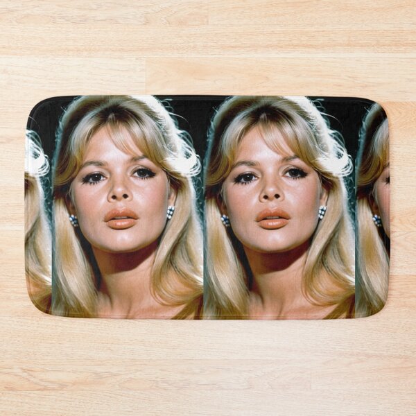 Aperçu de l'œuvre Cinema - 1970s Icon, Professional Glamour Portrait créée et vendue par Beat-It.