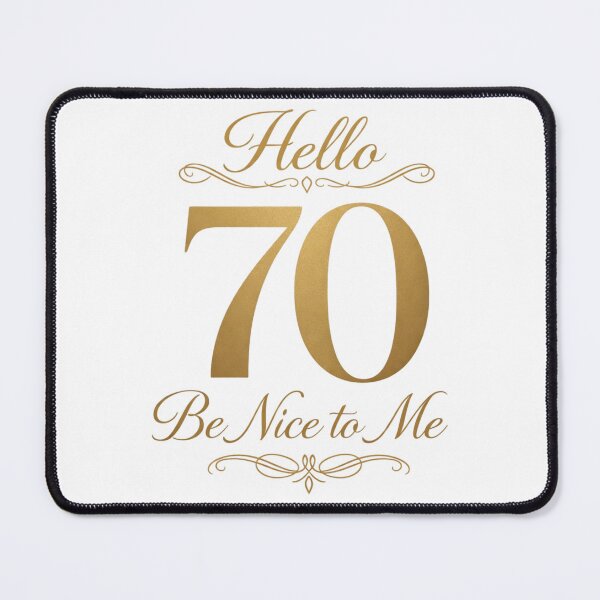Artikelvorschau, Hallo 70, sei nett zu mir! | Lustiges T-Shirt zum 70. Geburtstag mit Typografie entworfen und verkauft von rushaib.