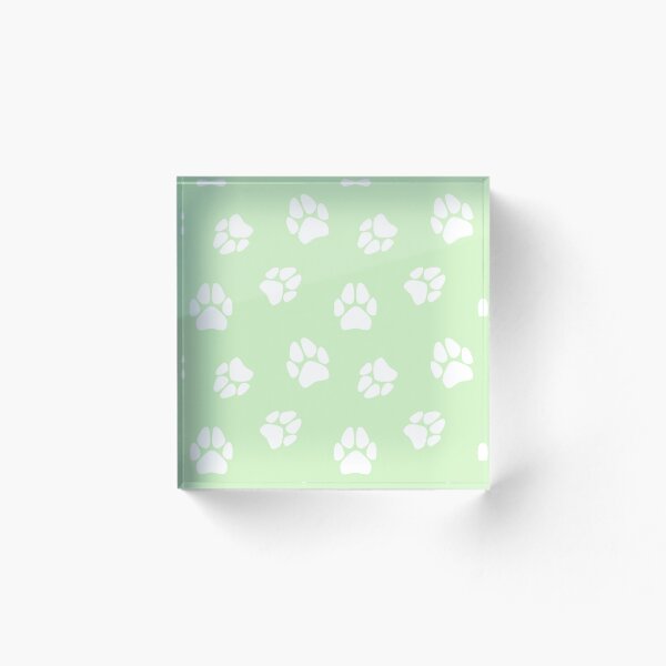Aperçu de l'œuvre Motif d'empreintes de pattes vert pâle et blanc créée et vendue par SolGalaxyDesign.