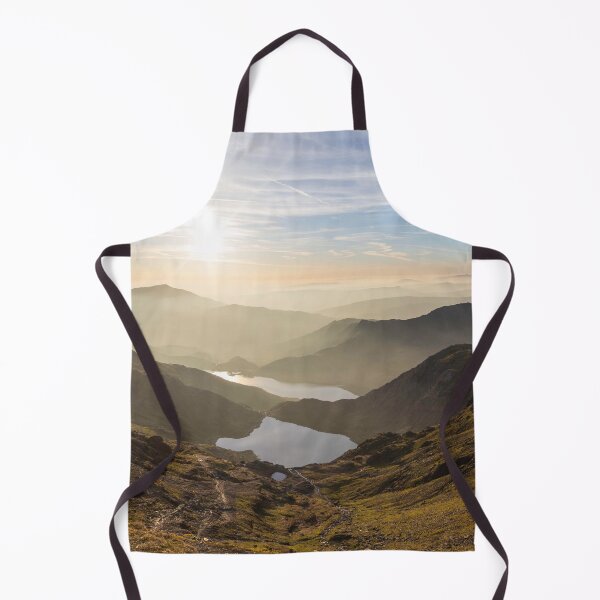 Artikelvorschau, Snowdon bei Sonnenaufgang entworfen und verkauft von Aham Photos.