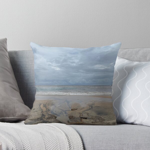 Artikelvorschau, Sandstrand mit Wasserlauf entworfen und verkauft von Art of Momenz.