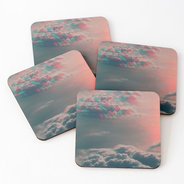 Item preview, Nubes Vaporwave de color rosa y turquesa de ensueño - Cielo estético Lofi designed and sold by LYAN-STORE.