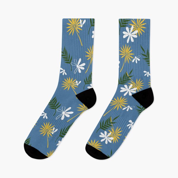Item preview, Diseño floral con estampado de estrellas en color amarillo dorado, margaritas y hojas de helecho. designed and sold by 555Design.