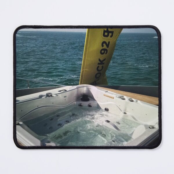 Aperçu de l'œuvre Jacuzzi sur le pont d'un yacht créée et vendue par Sakibhmed.