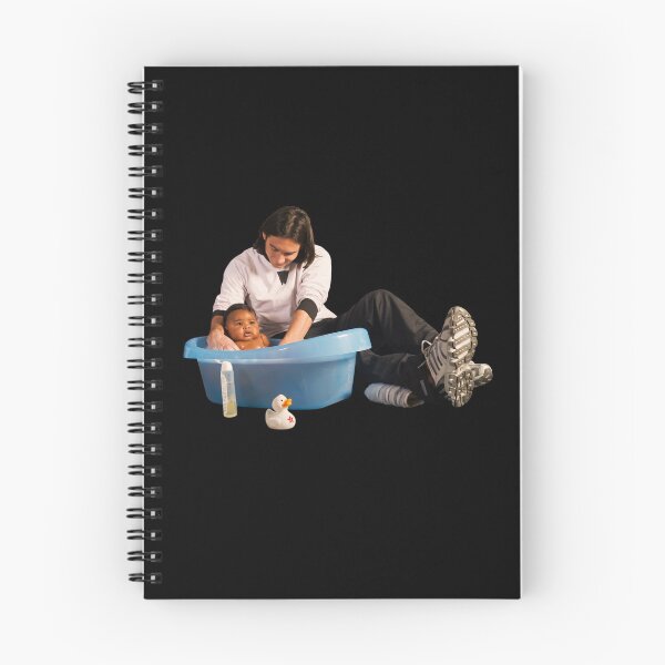 Artikelvorschau, Leo Messi badet Baby Lamine Yamal Meme entworfen und verkauft von ArtCreations79.