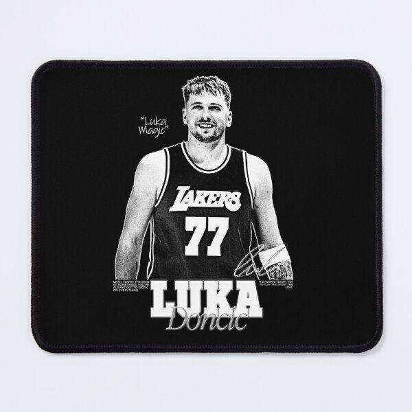 Aperçu de l'œuvre Luka Doncic, basketball, sport, NBA, noir et blanc créée et vendue par BigBossHideout.