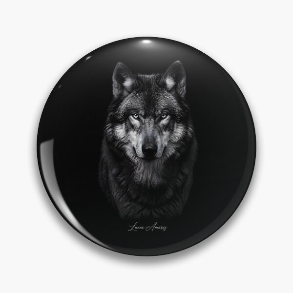 Artikelvorschau, Wolfsgeist – Monochromes Kunstdruckporträt 1 mit Signatur des Künstlers entworfen und verkauft von Lucia Amaris Art.