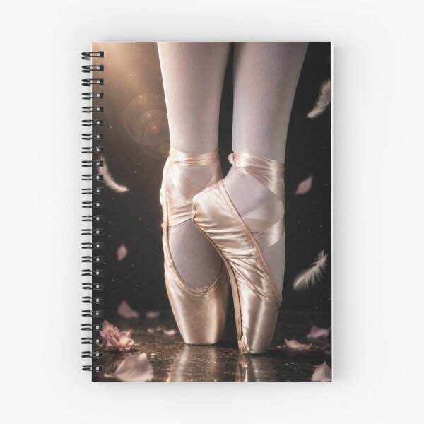 Artikelvorschau, En Pointe Eleganz entworfen und verkauft von Kimberly Palmer.