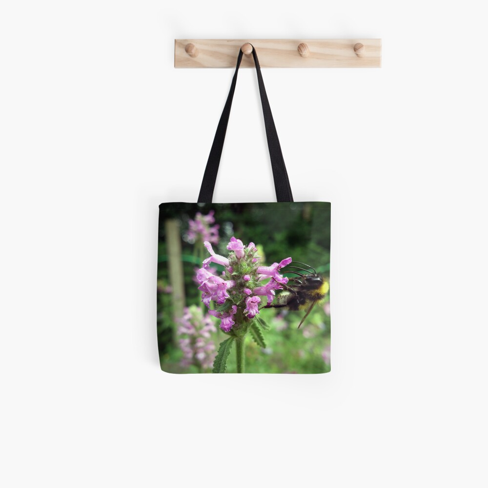 Blüte mit Biene Stofftasche