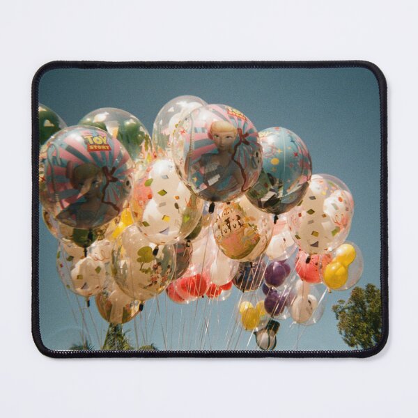 Artikelvorschau, Disneyland im Film: Ballons in Downtown Disney entworfen und verkauft von NCalTrinketGal.