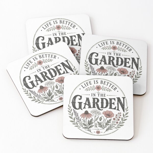 Aperçu de l'œuvre Life Is Better in the Garden | Gardening Lover Floral Typography T-Shirt créée et vendue par rushaib.