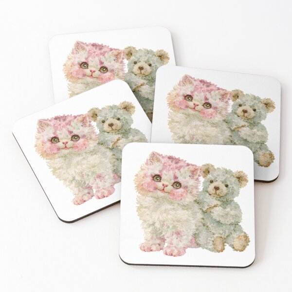 Artikelvorschau, Niedliches, flauschiges Kätzchen umarmt einen Teddybären entworfen und verkauft von bubulaladesigns.