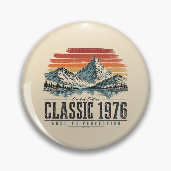 Artikelvorschau, Klassisches Mountain Lake-Shirt zum 50. Geburtstag von 1976 für Wanderer entworfen und verkauft von POD DYNASTY | Original Print On Demand T-Shirt Graphics.