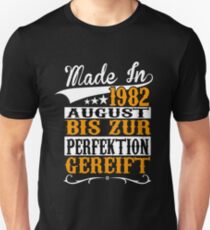 BIRTHDAY - AUGUST - 1982 - BORN - YEAR OF BIRTH - YELLOW Unisex T-Shirt