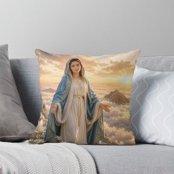 Aperçu de l'œuvre Décoration murale Vierge Marie au-dessus des nuages | Décoration catholique chrétienne pour la maison créée et vendue par LTcatholics.
