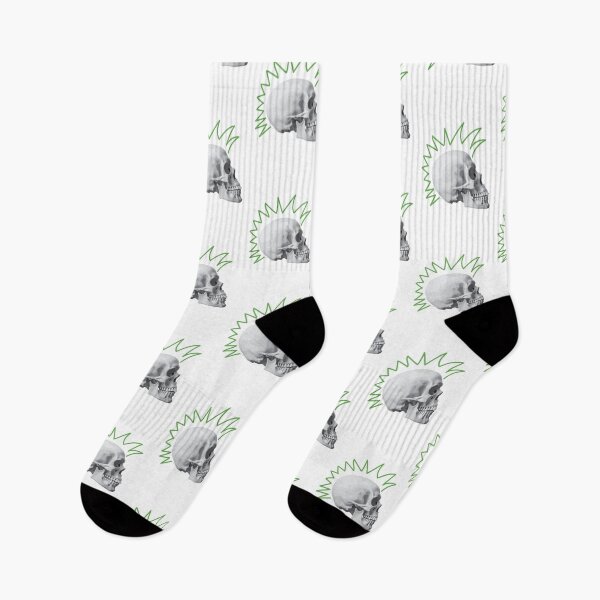 Aperçu de l'œuvre Crâne punk vert créée et vendue par kerriestuff.