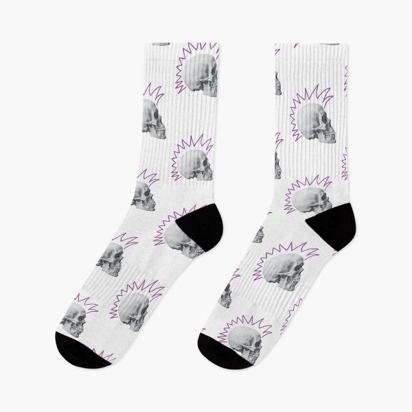 Aperçu de l'œuvre Crâne Punk Violet créée et vendue par kerriestuff.