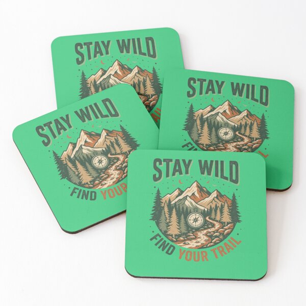 Artikelvorschau, Bleib wild, finde deinen Weg – Vintage-Wander-Camping-Berg-Natur-T-Shirt-Design entworfen und verkauft von Artbysarmina.