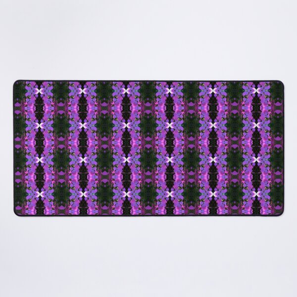 Item preview, Purple-pink flower in its natural state, photo motif designed and sold by lyloubeaupere.