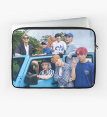 BTS Sommer 2018 (Gruppenplakat) Laptoptasche