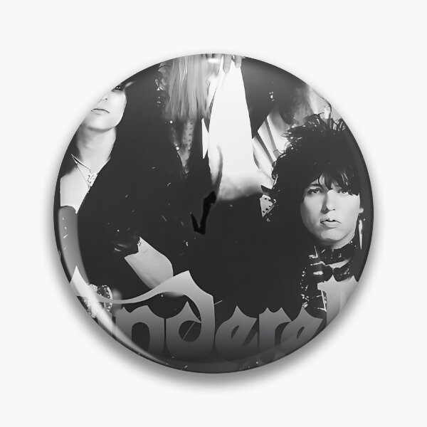 Artikelvorschau, CINDERELLA ROCKBAND Essentiell entworfen und verkauft von ChromeStreet.