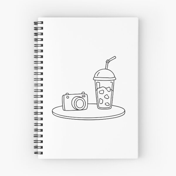 Artikelvorschau, Eine Digitalkamera steht neben einem kalten Getränk auf dem Tisch. entworfen und verkauft von rasagamastore.