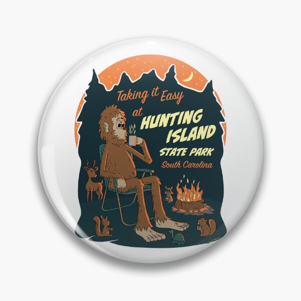 Artikelvorschau, Entspanntes Beisammensein im Hunting Island State Park Bigfoot entworfen und verkauft von John Morris Illustration.