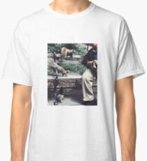 SQUIRRELS + MAN IN WASHINGTON SQUARE PARK, NYC, 2018 Classic T-Shirt