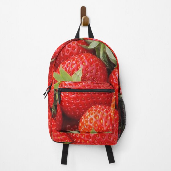 Artikelvorschau, Fotoshooting mit frischen roten Erdbeeren entworfen und verkauft von SK ArtNest.
